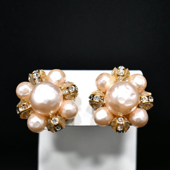 Vintage Lisner Pink Faux Pearl Rhinestone Earrings, Clip-On, Mid-Century, 1950s - Picture 7 of 10